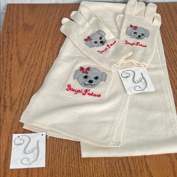 Women’s Cashmere Gloves and Scarf Set - Cream with Miniature Breed Dog Design - Picture 1 of 6